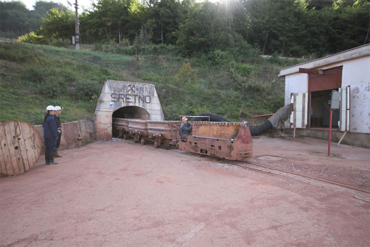 Rudar poginuo u obrušavanju zemlje