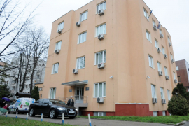 Kuntoš pušten da se brani sa slobode