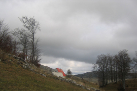 Oblačno sa slabom kišom mjestimično