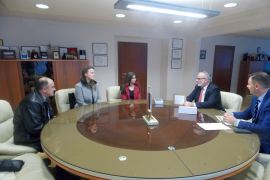 Ministar poklonio tablet talentovanoj učenici iz Modriče: Neda je ...