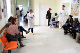 Federalni ljekari obustavili rad: Bijeli mantili štrajkom traže ...