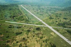 Avion prinudno sletio na napušteni aerodrom Željava