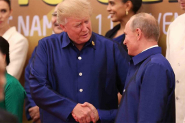 Putin i Trump rukovali se na samitu u Vijetnamu