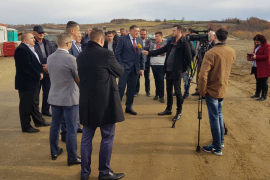 Dodik obišao auto-put Banjaluka-Doboj: Mještanima Hrvaćana obećao ...