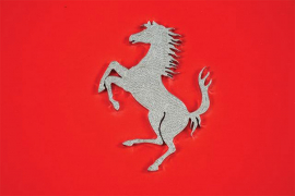 Ima amblem Ferrarija, vrijedi 150.000$, a nije automobil