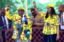 Privedeni predsjednik Zimbabvea i njegova supruga
