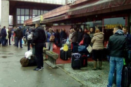 Tužne slike na Banjalučkoj stanici, desetine mladih odlaze u potragu ...