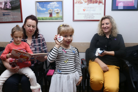 Podrška za prijevremeno rođene bebe: Osmijeh mrvica umiruje svaki ...