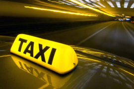 Taksista preminuo za volanom, auto nastavilo nekontrolisano da se kreće