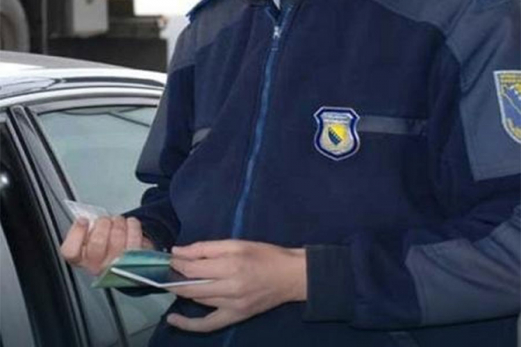 Uhapšena tri lica po policijskim potjernicama
