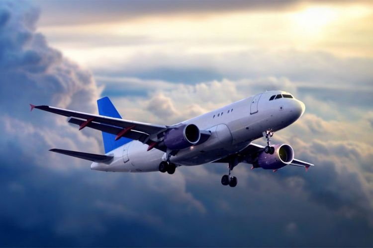 Uzbuna u avionu na letu iznad Francuske