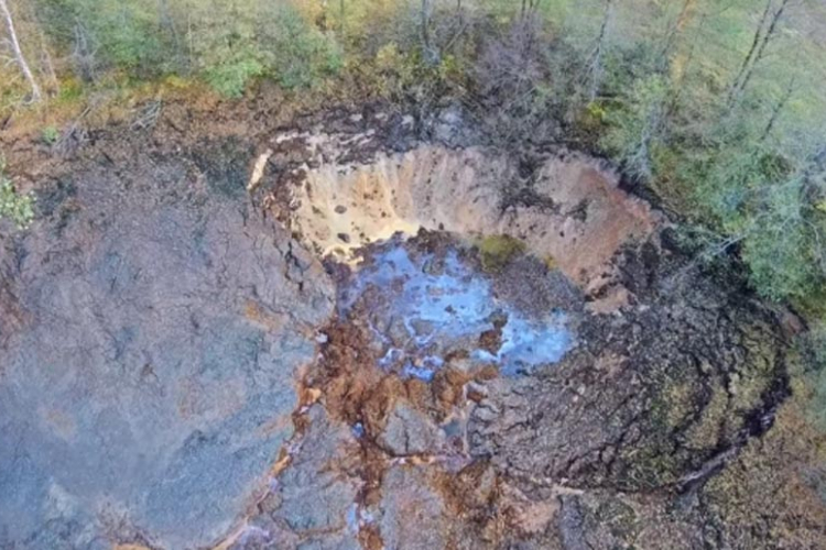 Cijelo jezero s ribama u Rusiji nestalo pod zemljom