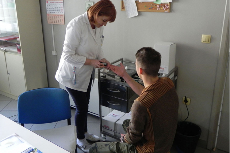 Medicinske usluge u neuslovnoj zgradi Doma zdravlja u Bužimu