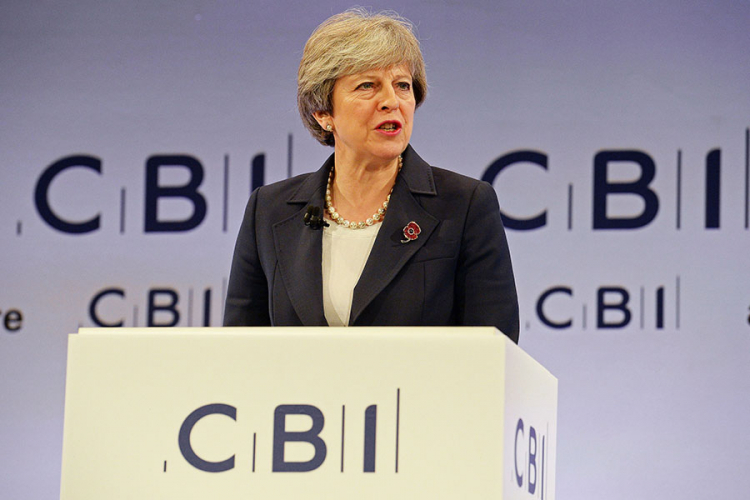 Mej pod pritiskom da pripremi rezervni plan za Brexit