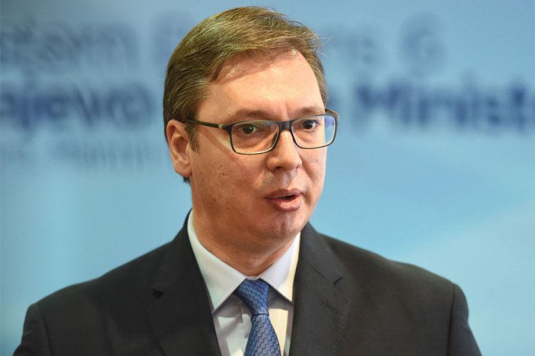 Vučić: Godinu završavamo sa suficitom u budžetu