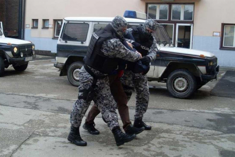 U akciji "Zamak" uhapšeno šest osoba, zaplijenjena droga i oružje