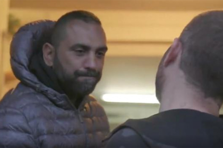 Brat mafijaša pretukao novinara tokom intervjua