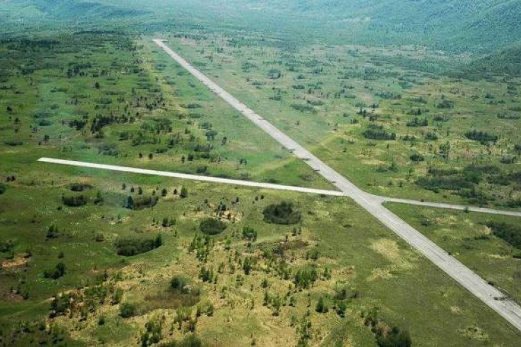Avion prinudno sletio na napušteni aerodrom Željava