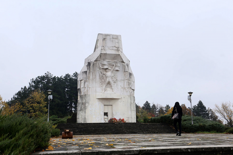 "Ispaljeni metak" u pravcu Grmeča i Kozare krasi Banjaluku