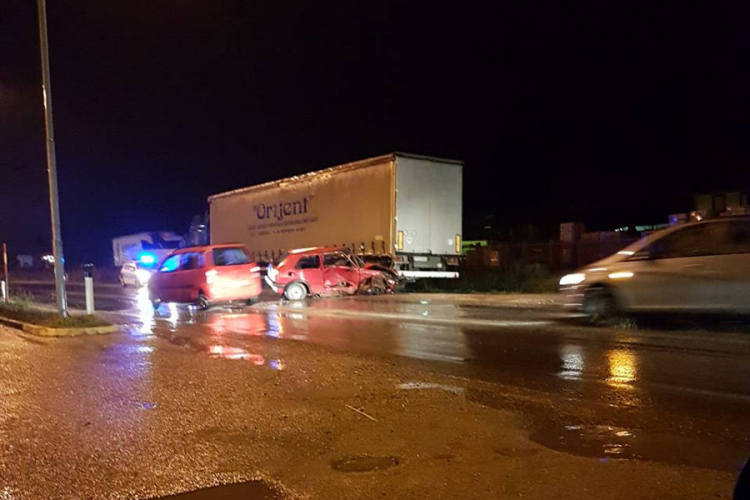 Muškarac teže povrijeđen u sudaru u Banjaluci