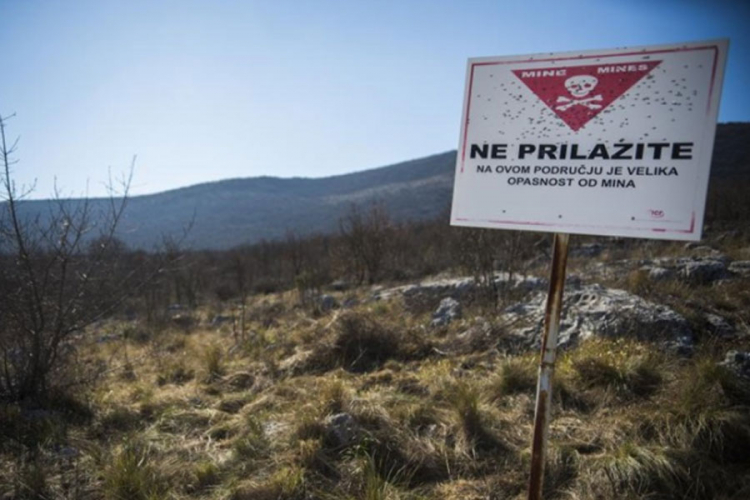 Oštre kazne za uklanjanje i nepoštovanje upozorenja na minska polja