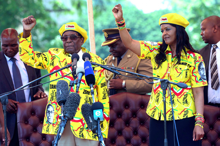Privedeni predsjednik Zimbabvea i njegova supruga