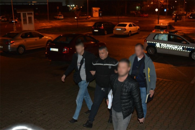 Detalji pohoda bande iz Zvornika: Iz kafane dirigovao grupom od 20 provalnika