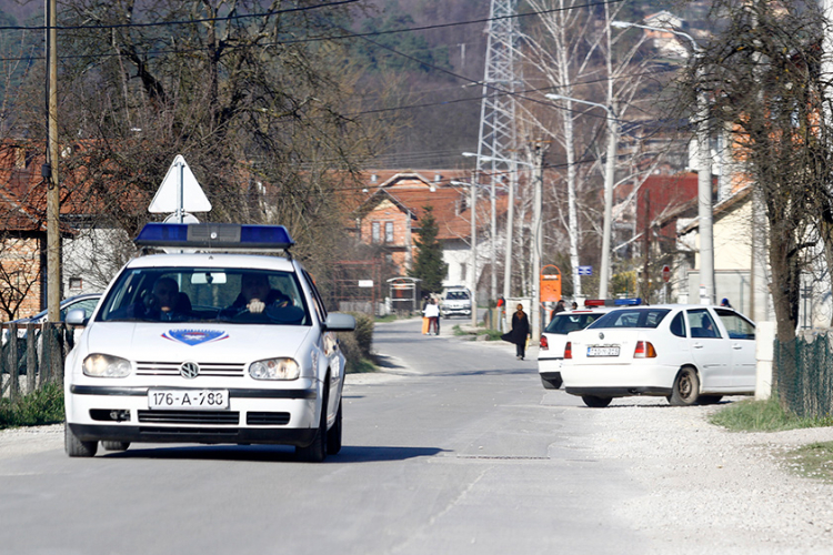 MUP RS prodaje vozila, u ponudi i blindirana lanča