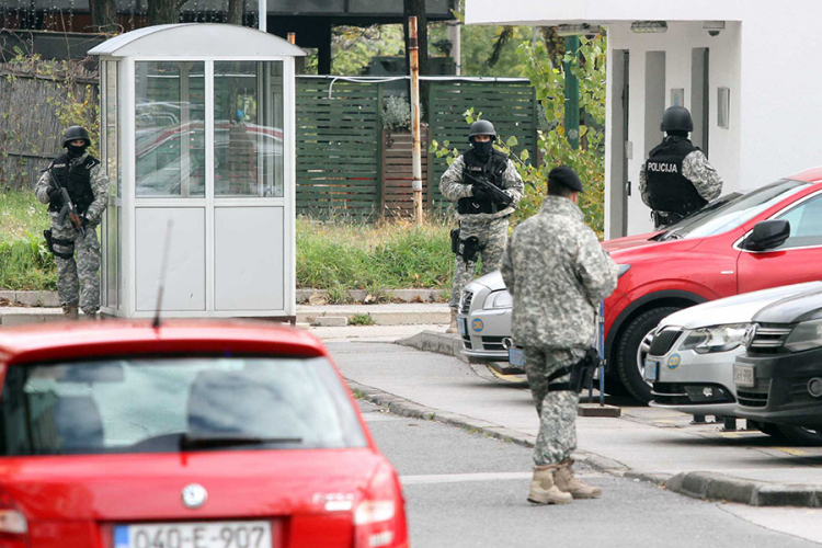 Kantoni ne poštuju Zakon o platama  policijskih službenika