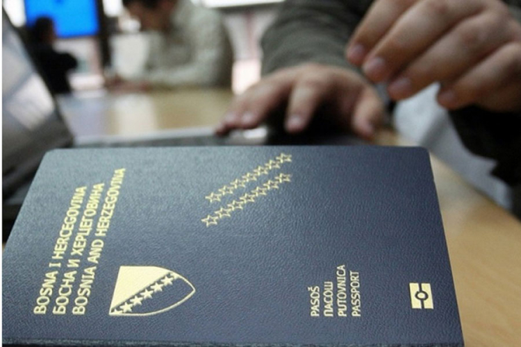Istekao rok za dostavu ponuda pasoških knjižica