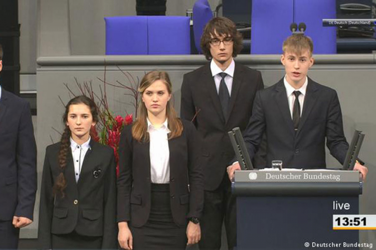 Ruski đak govorio u Bundestagu, optužili ga da veliča nacizam