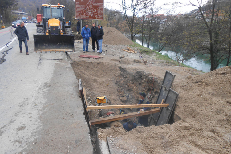 Klizište tri puta u sedam dana zavrnulo slavine