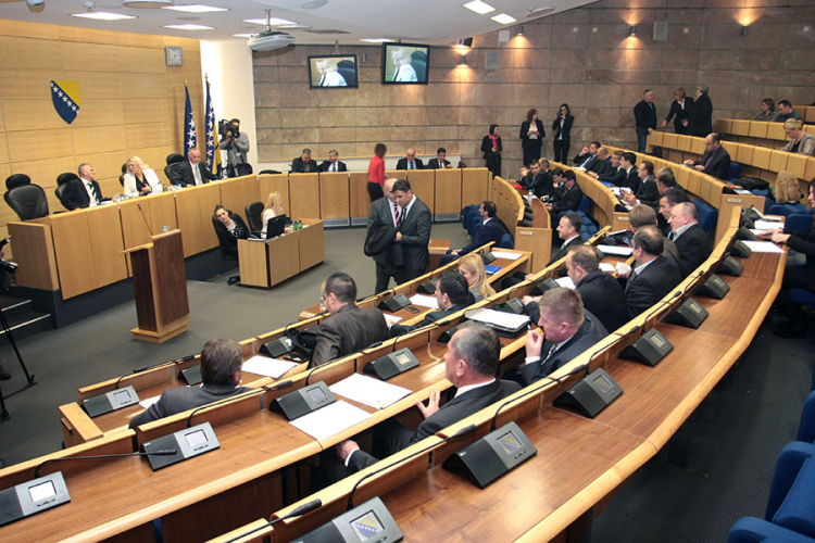 Dom naroda FBiH sam sebi svrha