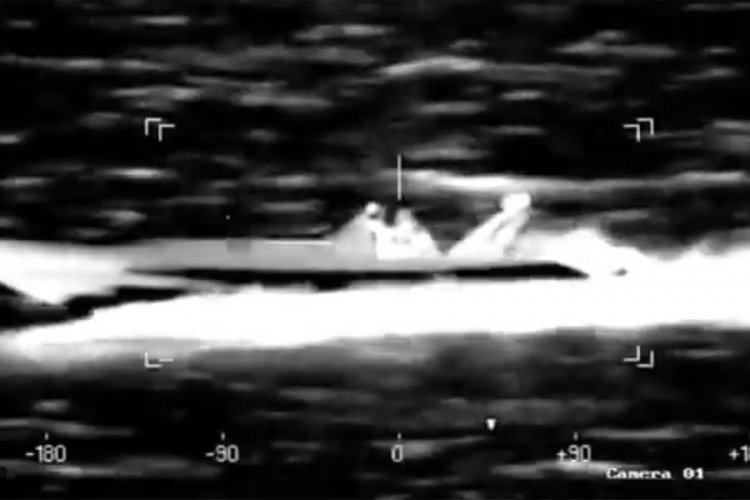 Filmska potjera u Grčkoj: Iz helikoptera pucali na gliser švercera droge