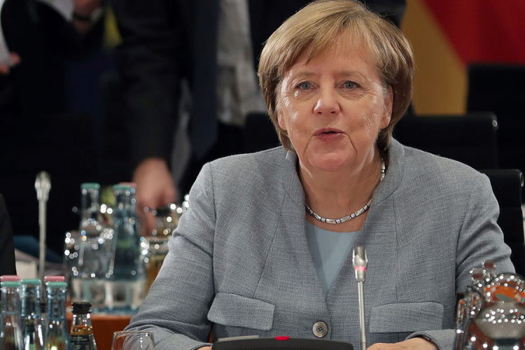 Merkel: Afrikancima otvoriti rutu prema Evropi
