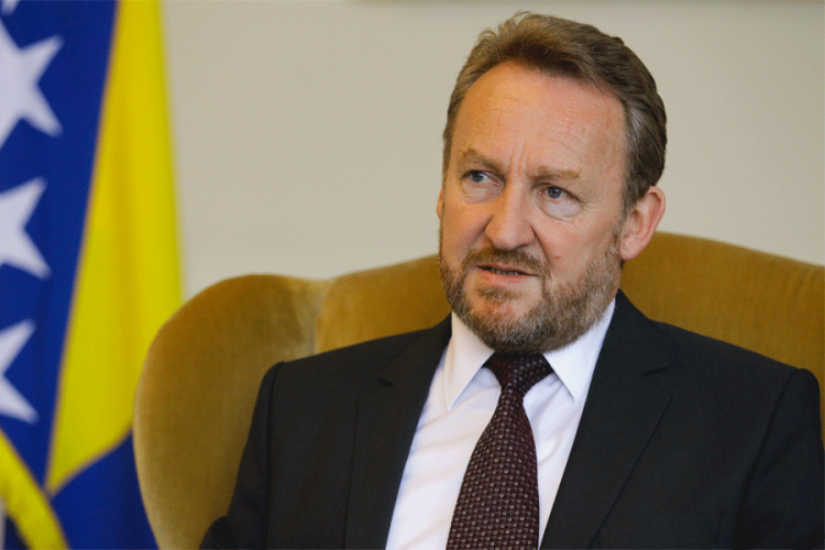 Izetbegović: Hrvatski narod u boljoj poziciji od Bošnjaka