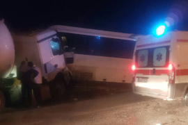 Sudar autobusa i cisterne, povrijeđeni vozači i putnik
