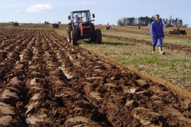 Za poljoprivrednike naredne godine 176,4 miliona KM