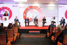 Poslovni forum "Coca-Cola HBC" Sarajevo: Održivo poslovanje strateški ...