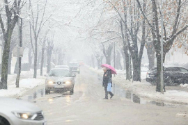 Banjalučani spremno dočekali snijeg, najmlađi uživaju u zimskim ...