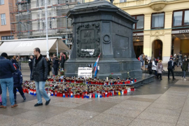 Pokidan plakat s Praljkovim likom na zagrebačkom Trgu