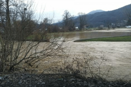 Padavine donijele probleme u Kiseljaku: Izlila se rijeka Lepenica ...