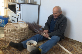 Đemil Velić čuva stari zanat od zaborava: Brezova metla najbolje ...