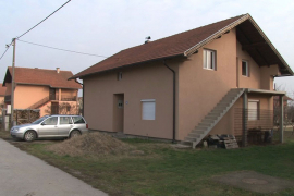 Krvava porodična tragedija u Ljeskovcu, kod Bijeljine: Na slavu ubio ...
