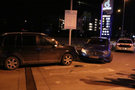 Automobil sletio s ceste i završio na pumpi, povrijeđene dvije osobe