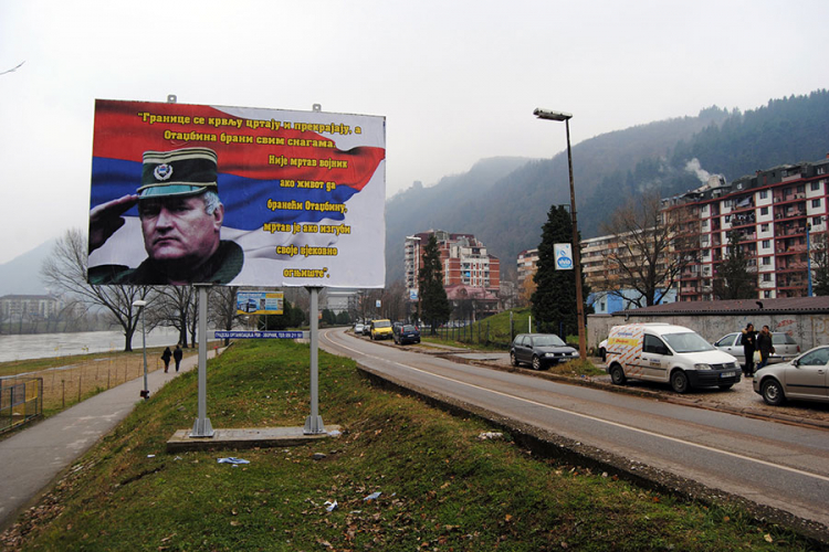 Bilbordi podrške Ratku Mladiću u Zvorniku