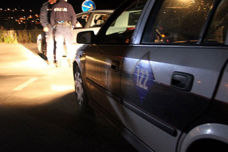 Jedna osoba poginula u sudaru golfa i kamiona