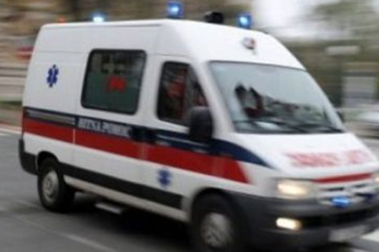 Radnika ubila struja kada je dizalicom zakačio dalekovod