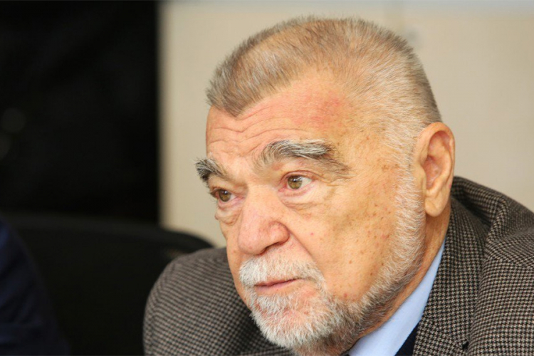 Mesić zbog prijetnji dobio jače policijsko obezbjeđenje