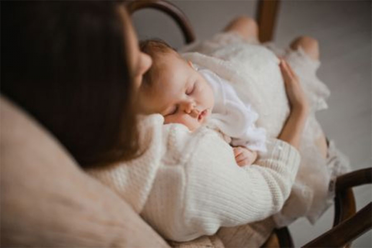 Mjesečno 405 KM za žene koje se porode u decembru i narednom periodu